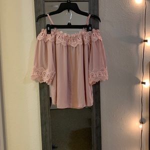 I.N. | size XL | pink off the shoulder mid sleeve